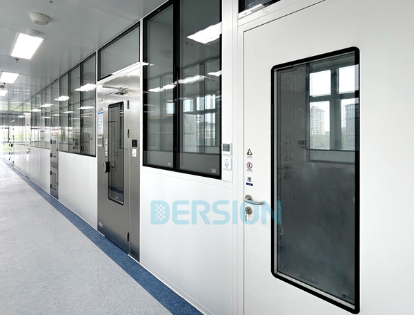 pharmacy-cleanroom